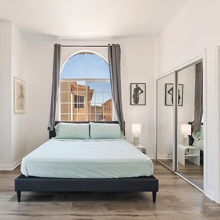 Spacious Private Gated Modern Loft Close To Universal Studio And Hollywood Los Angeles Kültér fotó