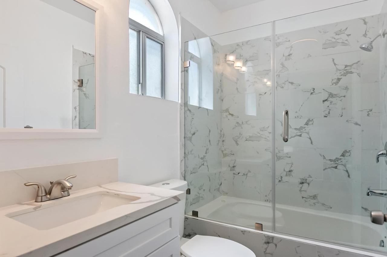 Spacious Private Gated Modern Loft Close To Universal Studio And Hollywood Los Angeles Kültér fotó